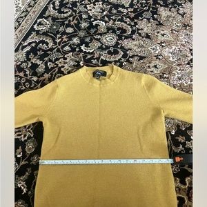Banana Republic wool sweater yellow - women's clothing - Size S.  Clean.